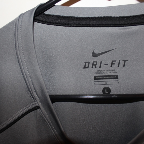 Nike Athletic Shirt - Picture 2 of 4